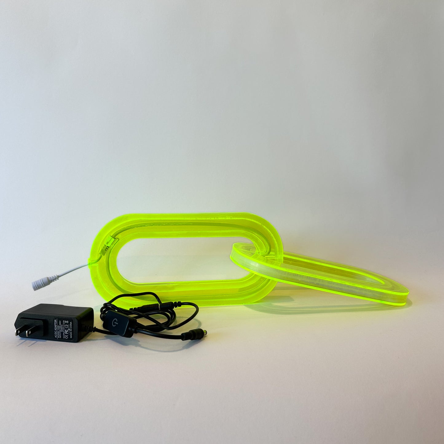 ELECTRIC LUCITE CHAIN LAMP