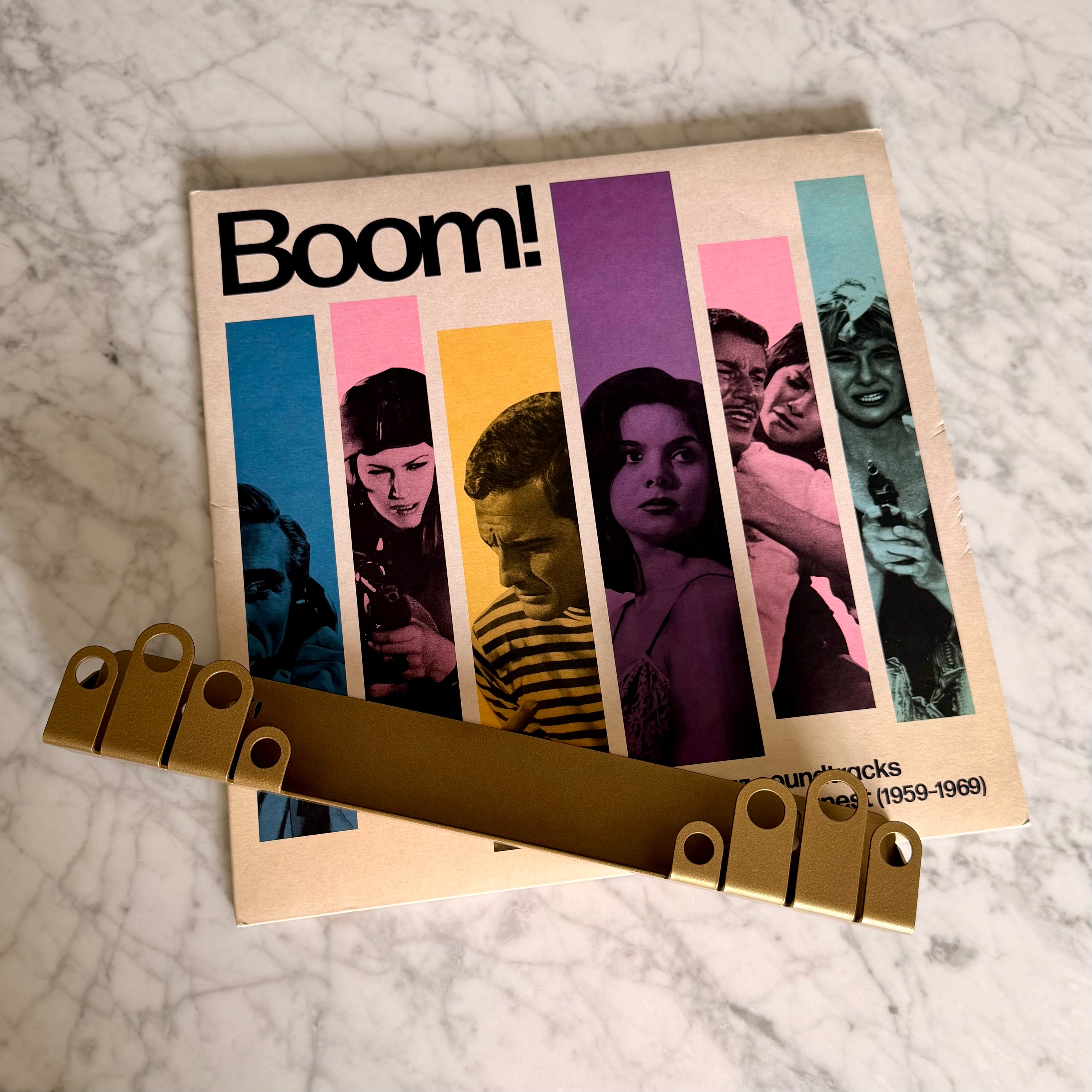 Record Hug - Brass