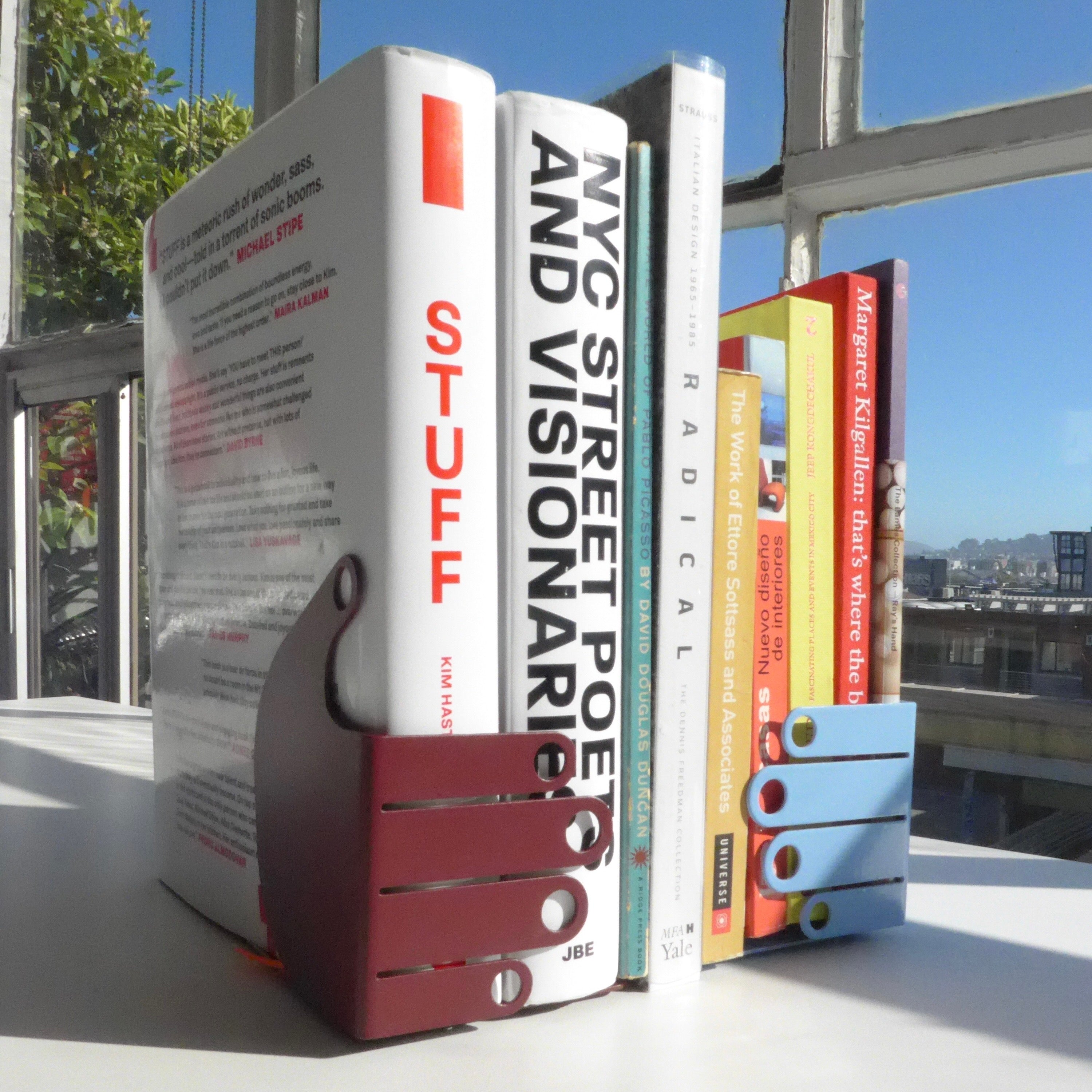 Book Hug - Oxblood